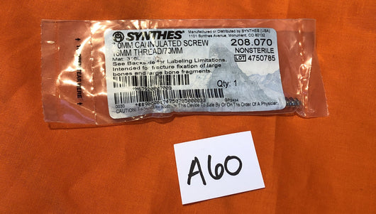 SYNTHES 208.070  7.0MM CANNULATED SCREW -NEW
