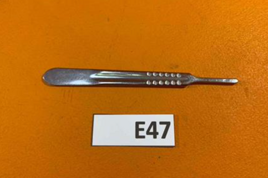 V. Mueller Knife Handle, Size 4, SU1404-001